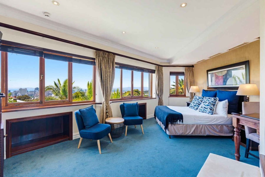 14 Bedroom Property for Sale in Oranjezicht Western Cape
